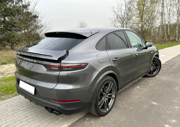 Porsche Cayenne cena 388000 przebieg: 45000, rok produkcji 2019 z Łęczna małe 277